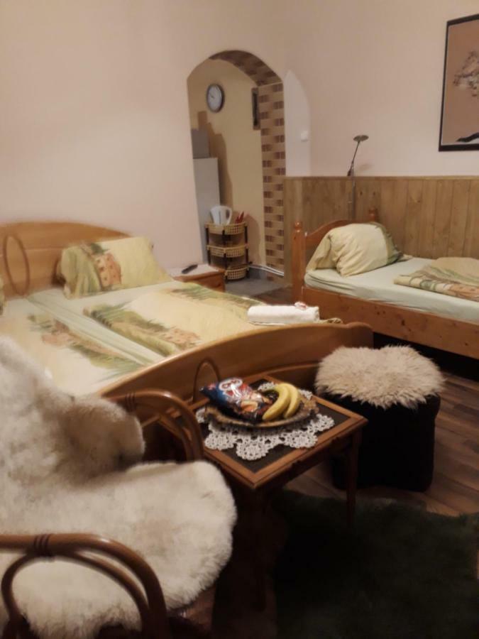 Готель City Camping& Apartman &Bungalow Дьєр Екстер'єр фото